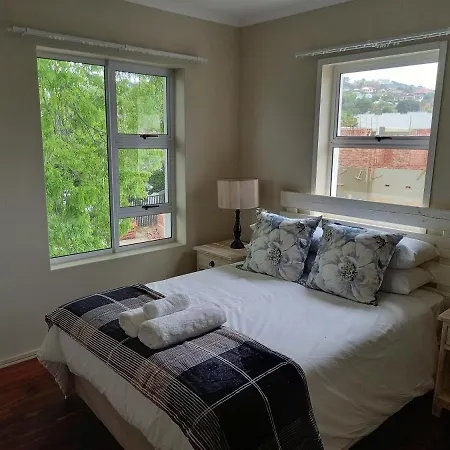Friendz Self Catering Guesthouse Knysna Exterior foto
