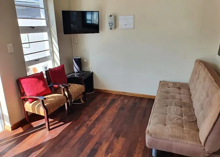 Friendz Self Catering Guesthouse